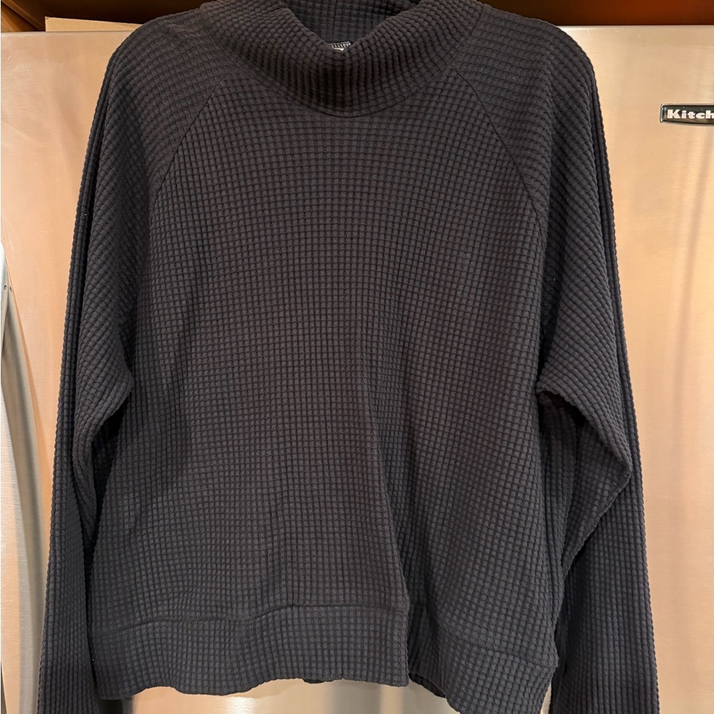 Women’s The North Face waffle knit mock neck sweatshirt. Xl